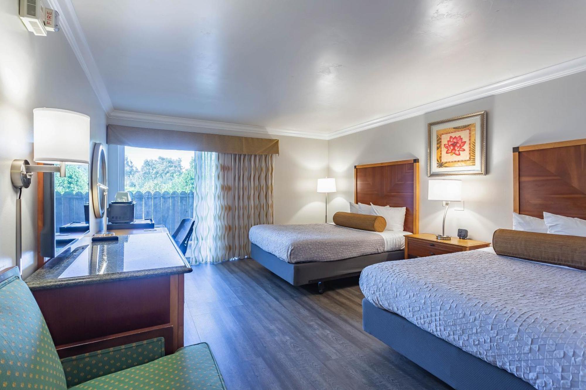 Hotel Aloha