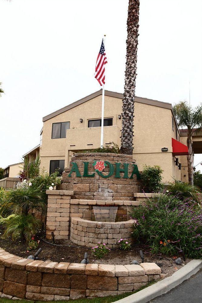 Aloha Hotel 2*