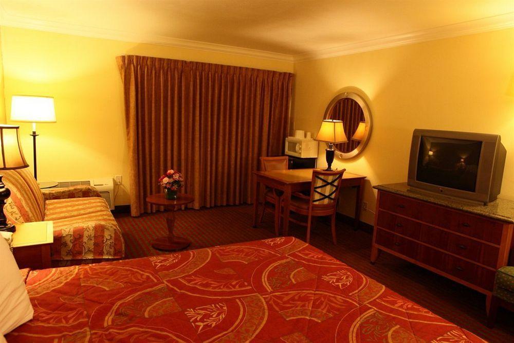 Aloha Hotel Arroyo Grande