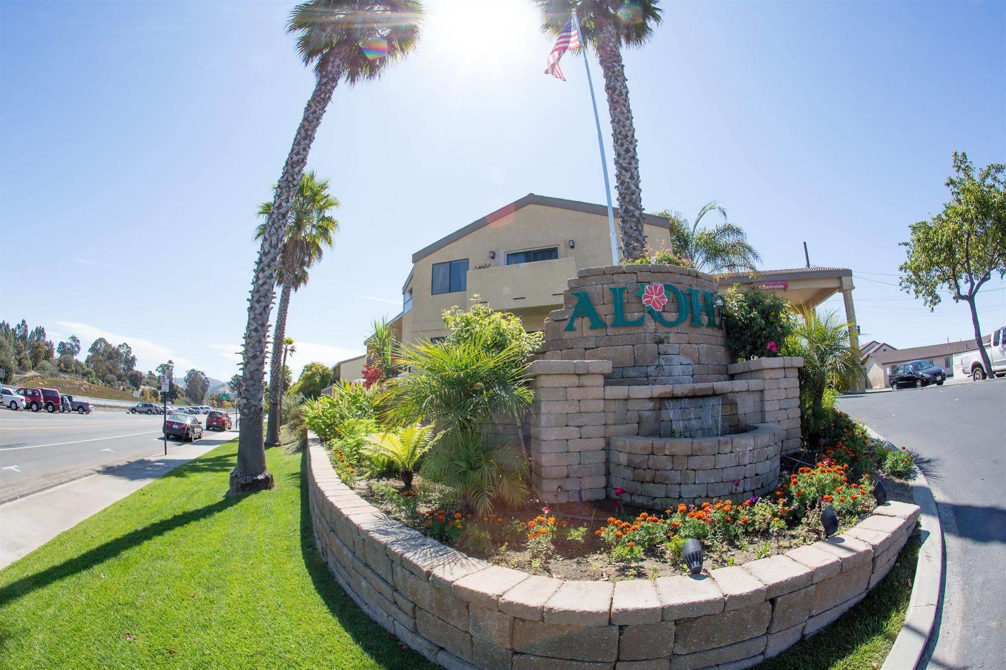Aloha Hotel 2*